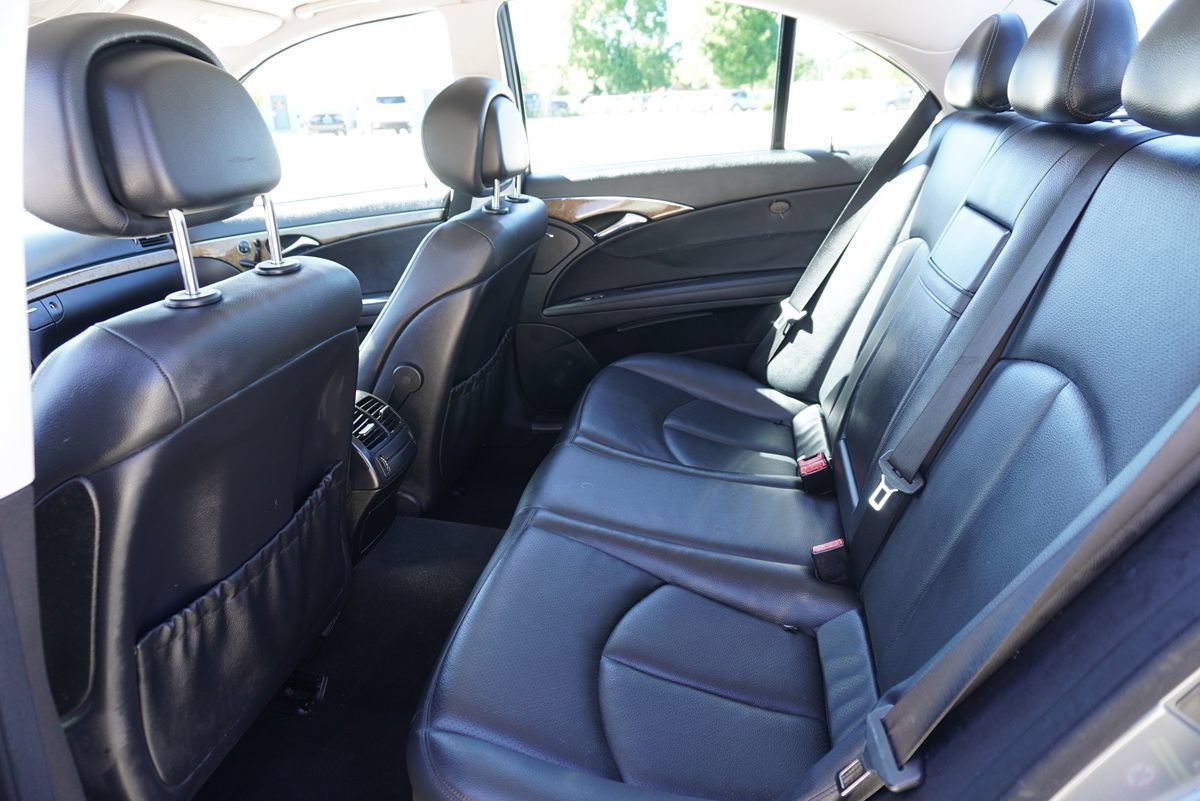 Used 2009 Mercedes-Benz E 350 Sedan image 18