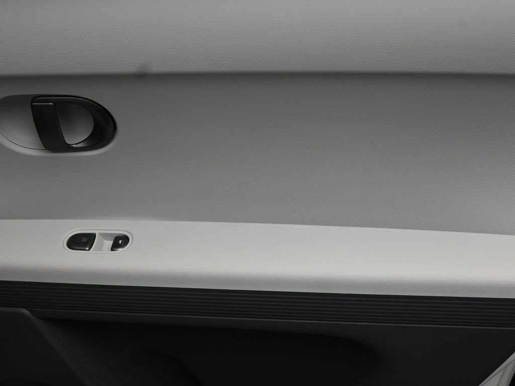 New 2025 Hyundai Ioniq 5 SEL image 14