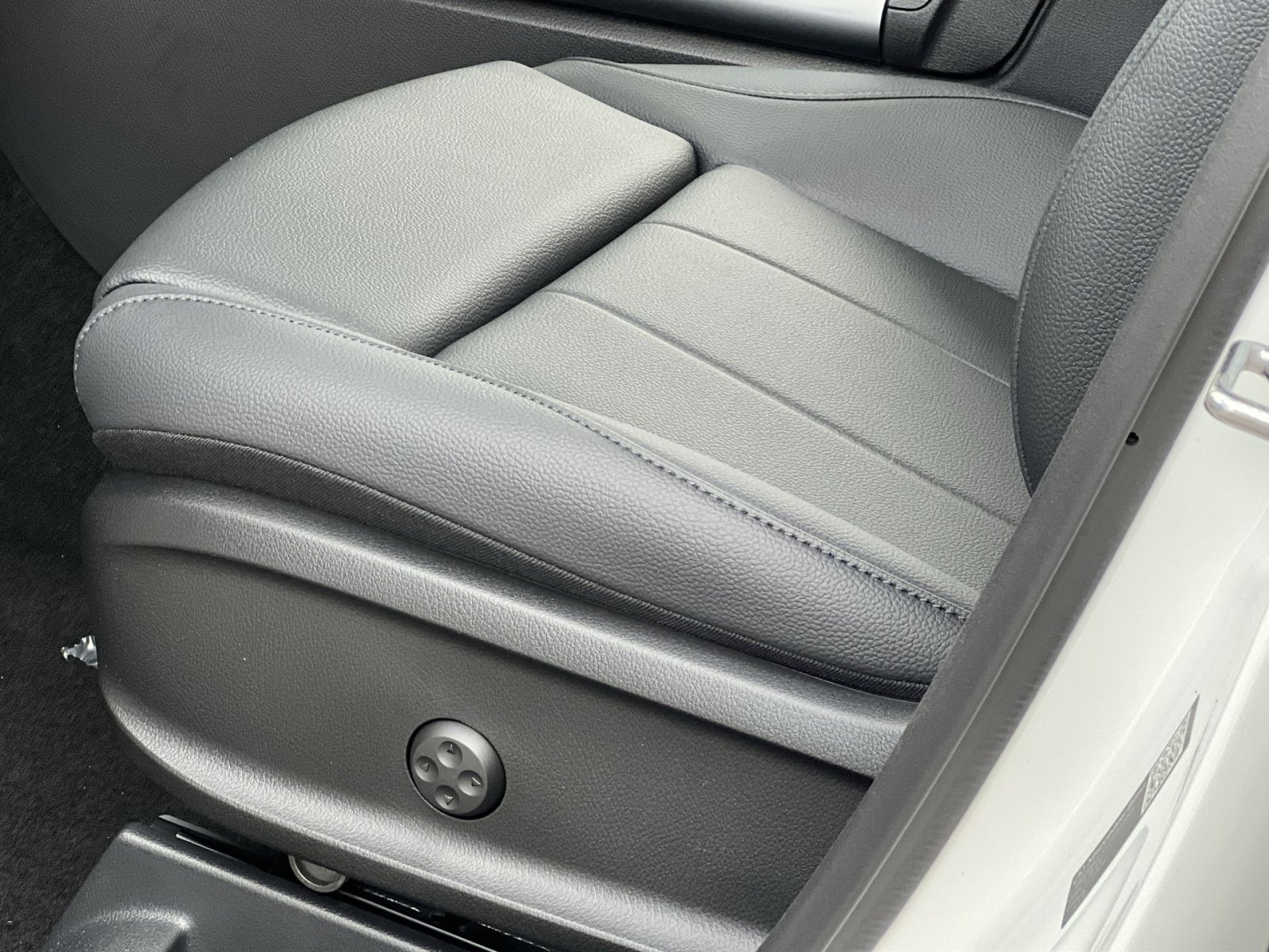 New 2026 Mercedes-Benz GLA 250 4MATIC image 19