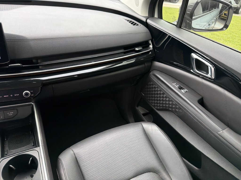 Used 2025 Kia Carnival SX Prestige FWD image 23