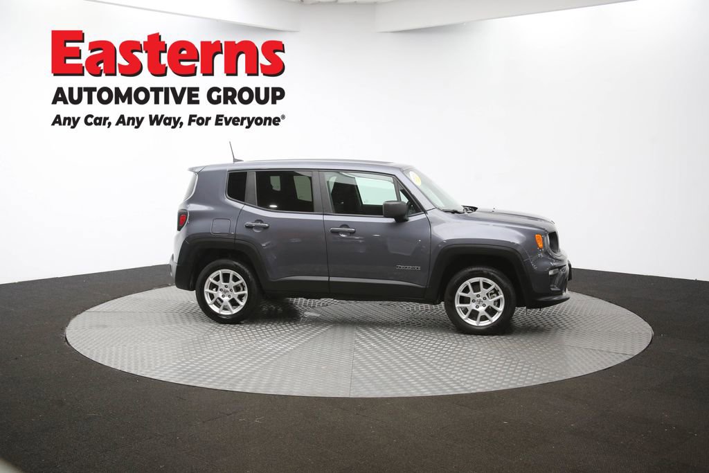 Used 2023 Jeep Renegade Latitude image 45