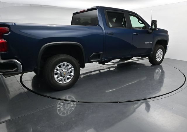 Used 2022 Chevrolet Silverado 2500 LT w/ Convenience Package AWD/4WD image 11