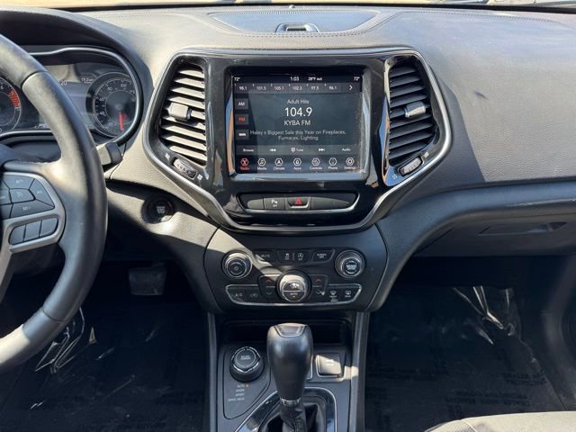 Used 2019 Jeep Cherokee Limited image 2