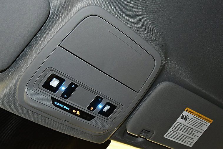 Used 2023 Ford Explorer XLT w/ Equipment Group 202A image 28