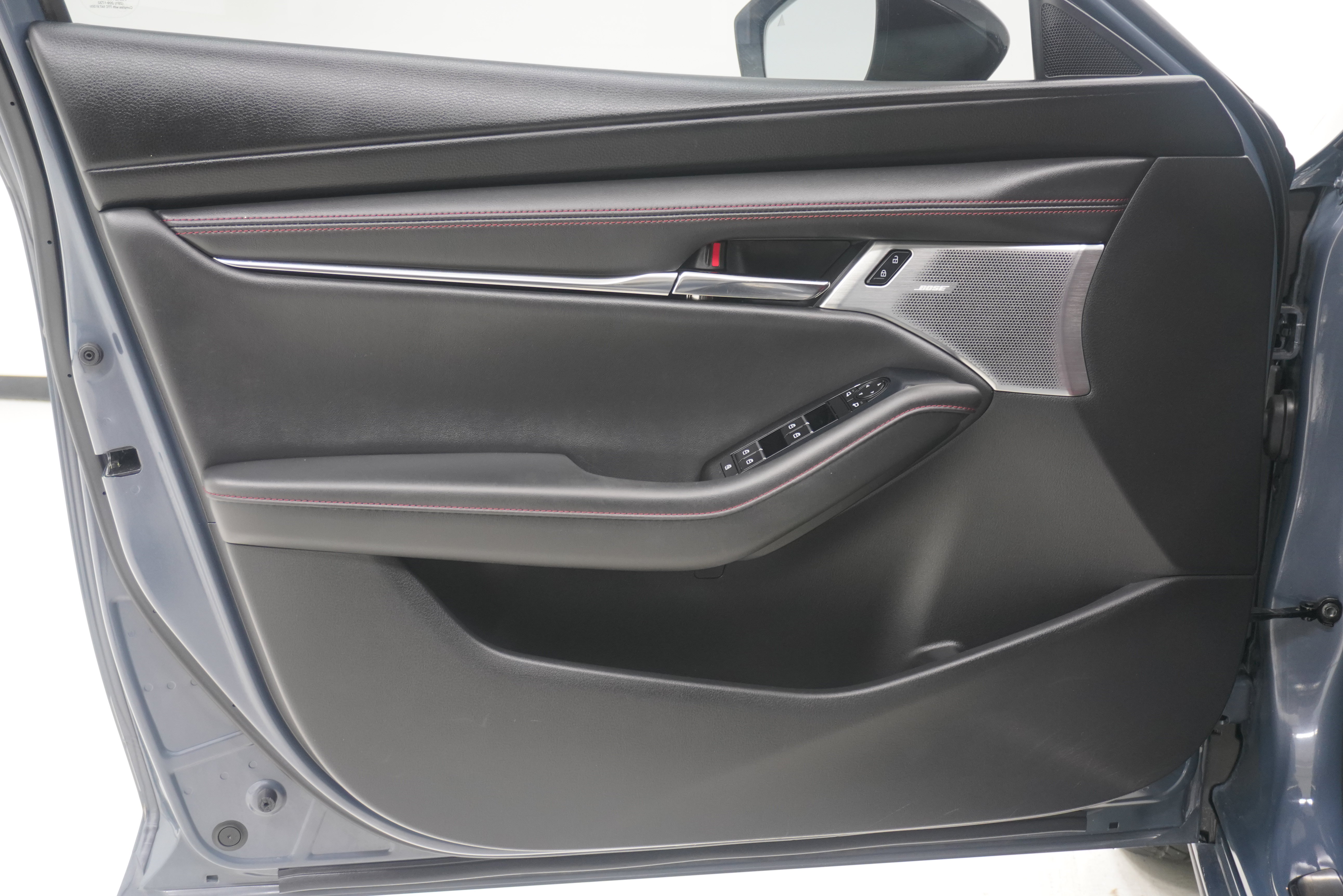 Used 2022 MAZDA MAZDA3 s FWD image 14