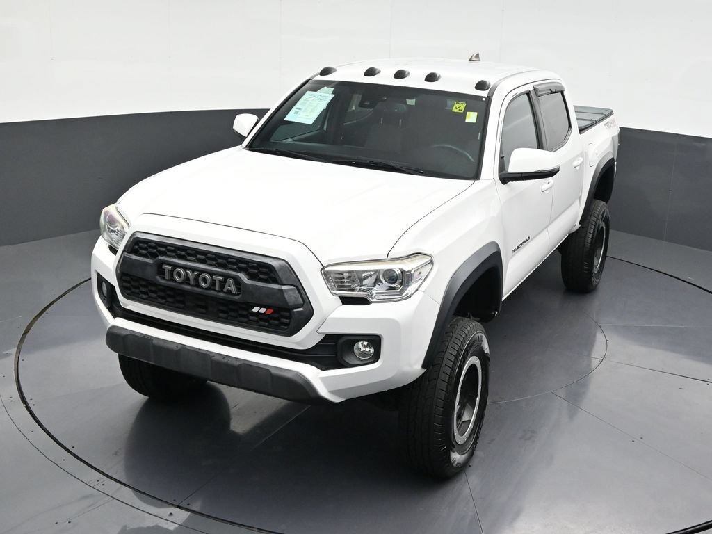Used 2020 Toyota Tacoma TRD Off-Road AWD/4WD image 23