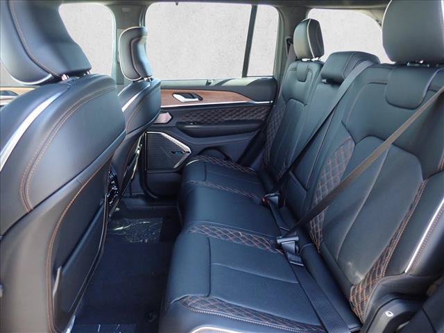 New 2026 Jeep Grand Cherokee Summit AWD/4WD image 10