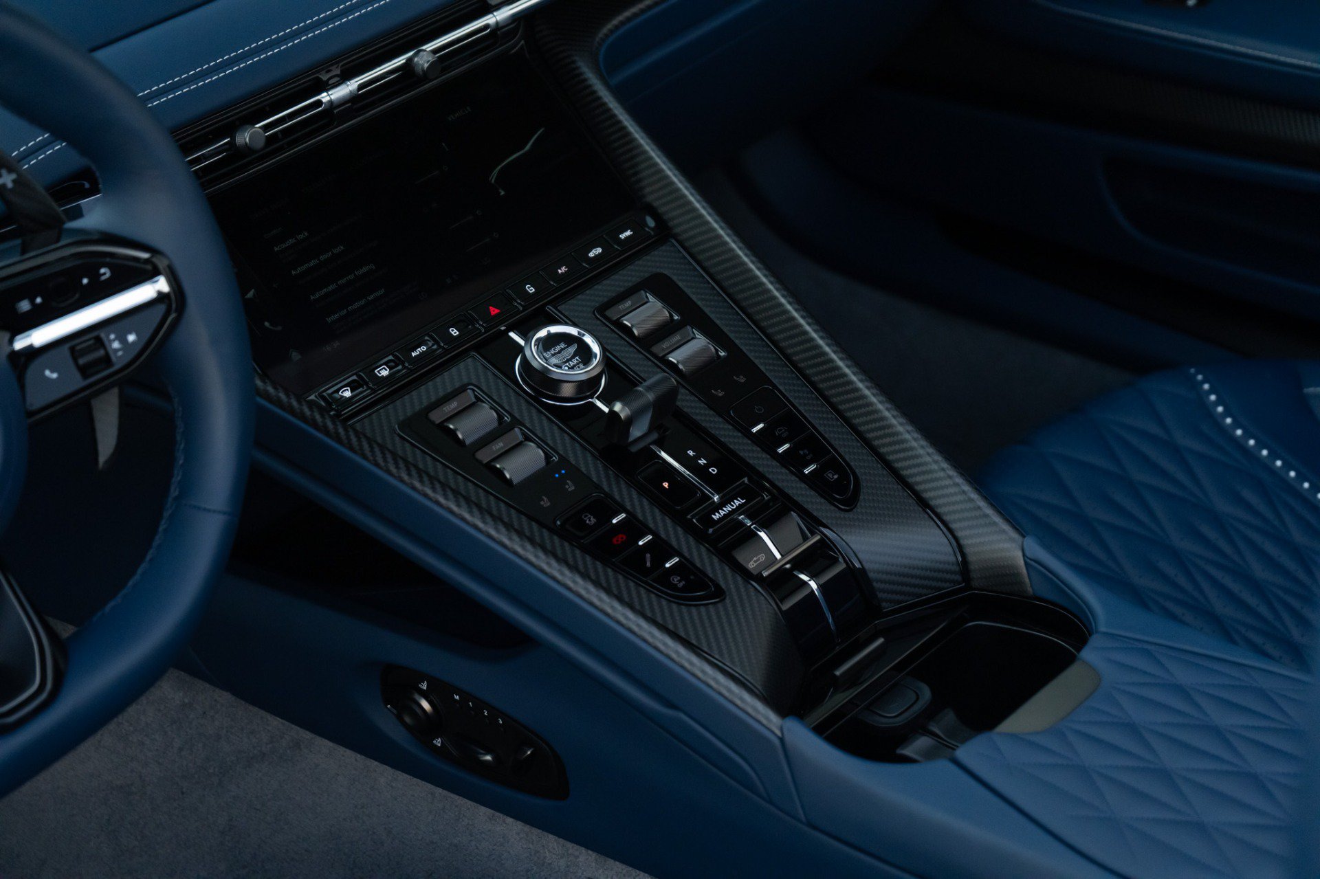 Used 2025 Aston Martin DB12 Convertible RWD image 25