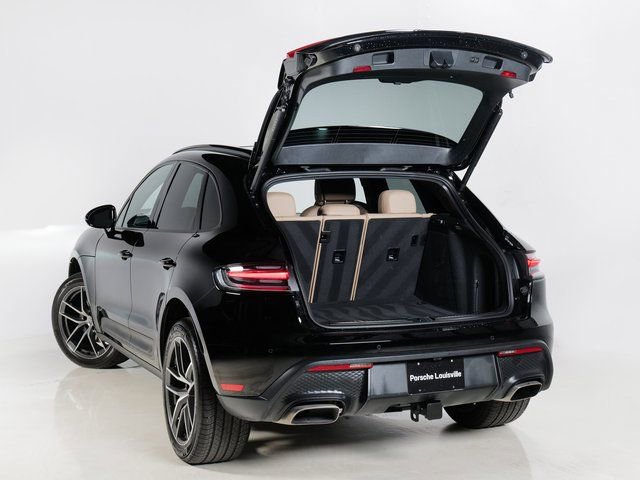 Certified 2025 Porsche Macan 2.0L I4 Turbo image 33