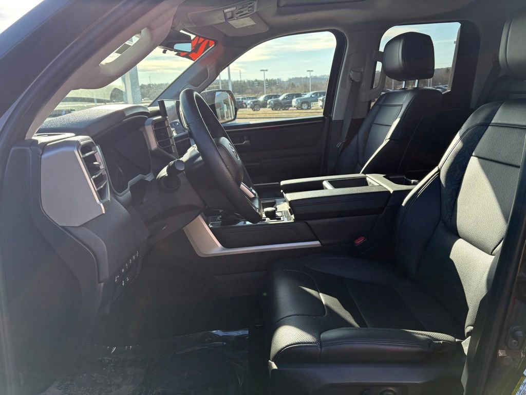 Used 2023 Toyota Tundra Limited AWD/4WD image 11