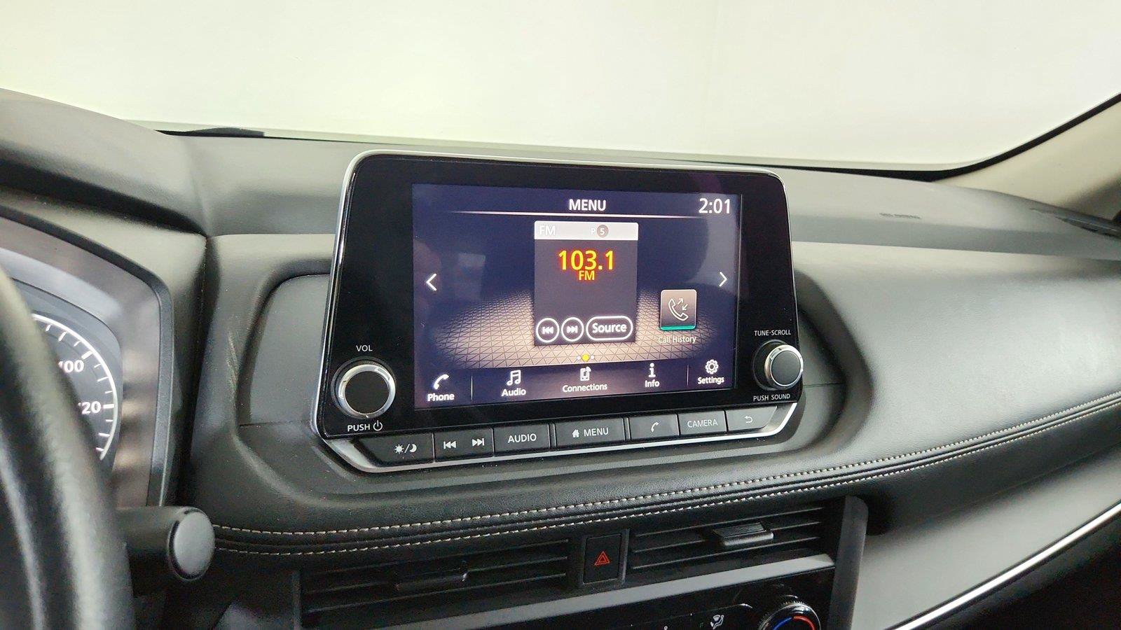 Used 2024 Nissan Rogue S AWD/4WD image 31