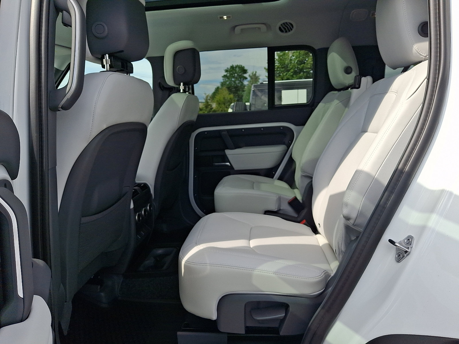New 2026 Land Rover Defender 130 S AWD/4WD image 9