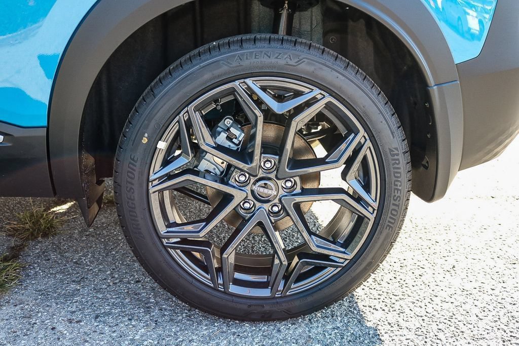 New 2026 Nissan Kicks SR w/ Cold Weather Package AWD/4WD image 11