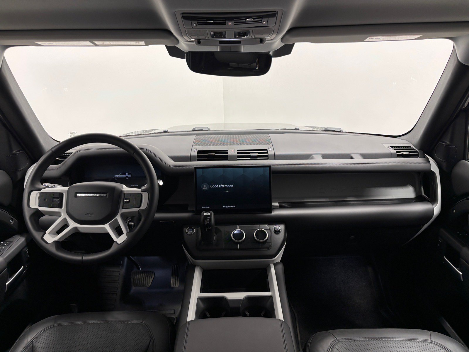 New 2025 Land Rover Defender 130 X-Dynamic SE AWD/4WD image 35