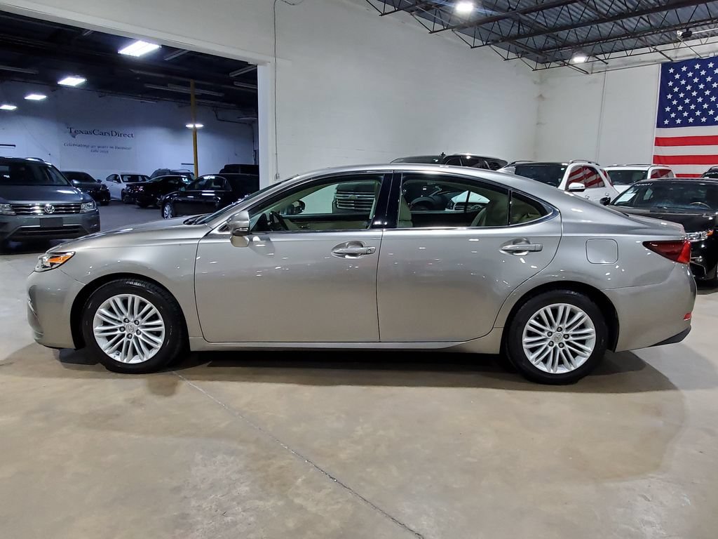 Used 2017 Lexus ES 350 w/ Premium Package FWD image 13