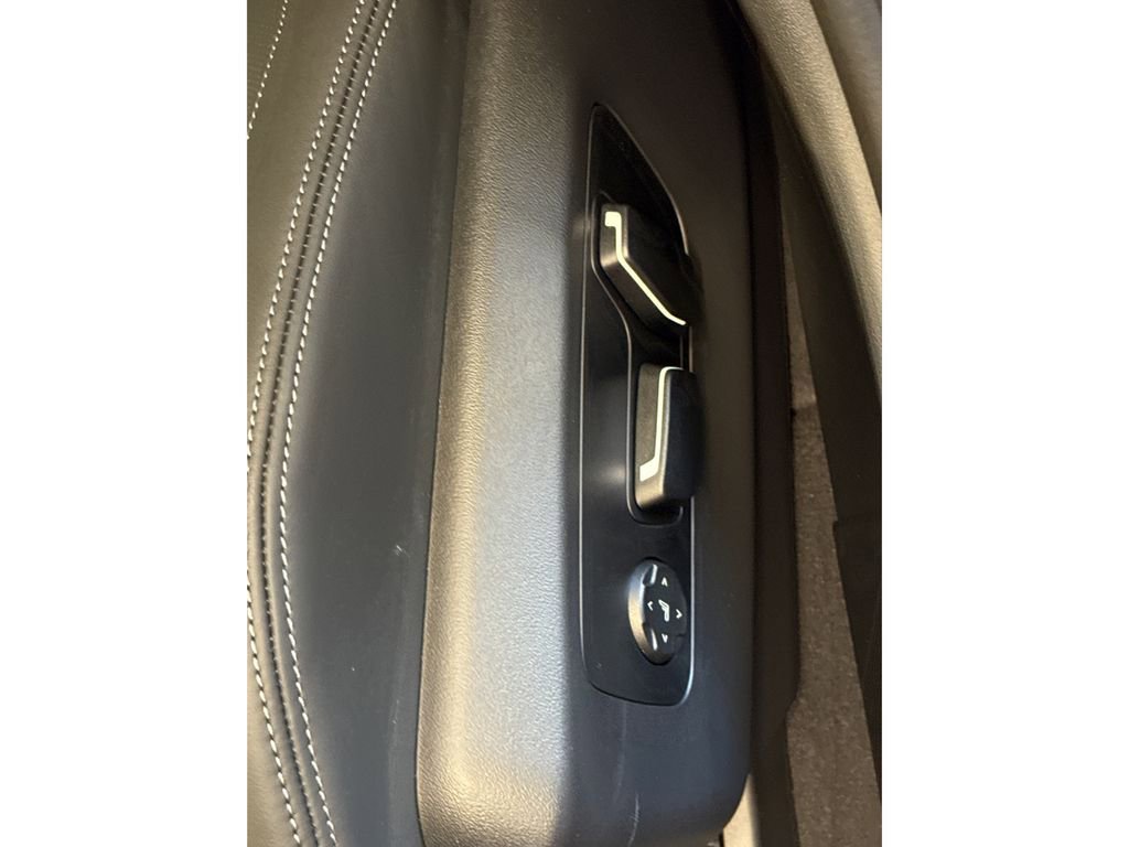 New 2026 BMW M5 w/ Carbon Package AWD/4WD image 25