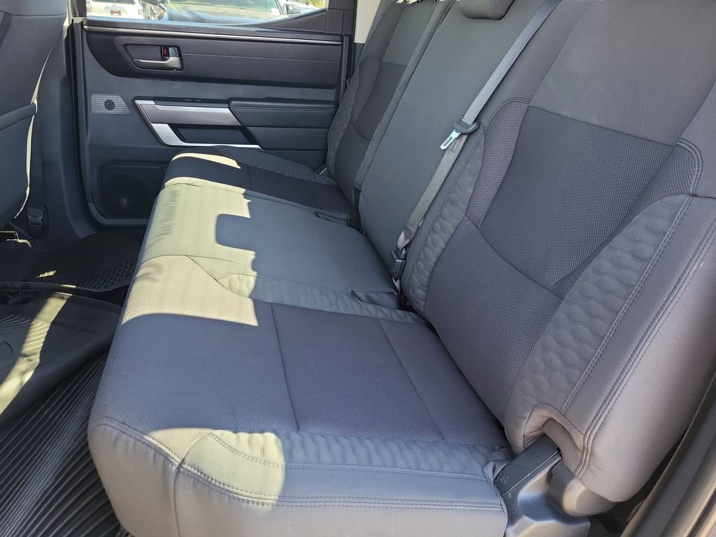Used 2022 Toyota Tundra SR5 w/ SR5 Convenience Package AWD/4WD image 11