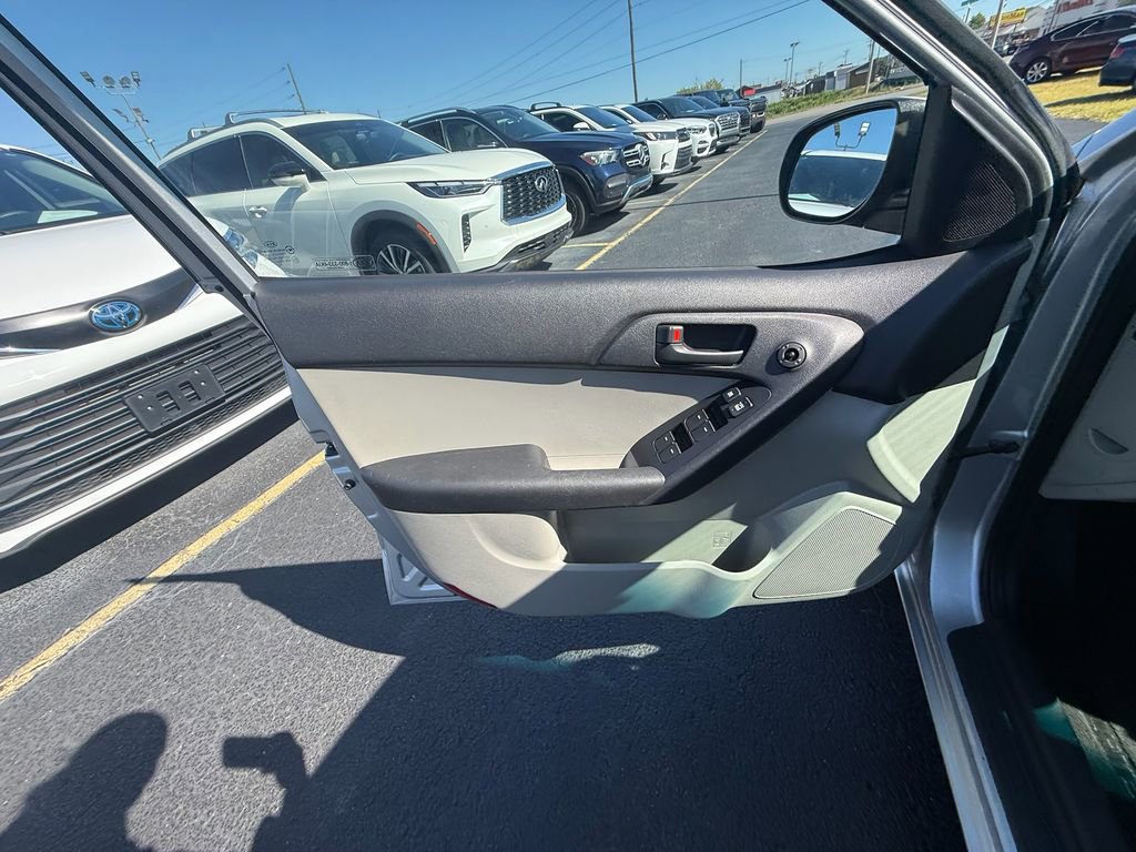 Used 2010 Kia Forte EX FWD image 10