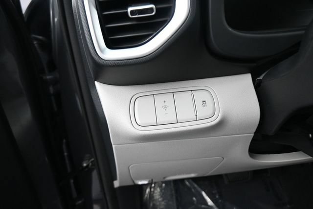 New 2026 Hyundai Venue SEL FWD image 17