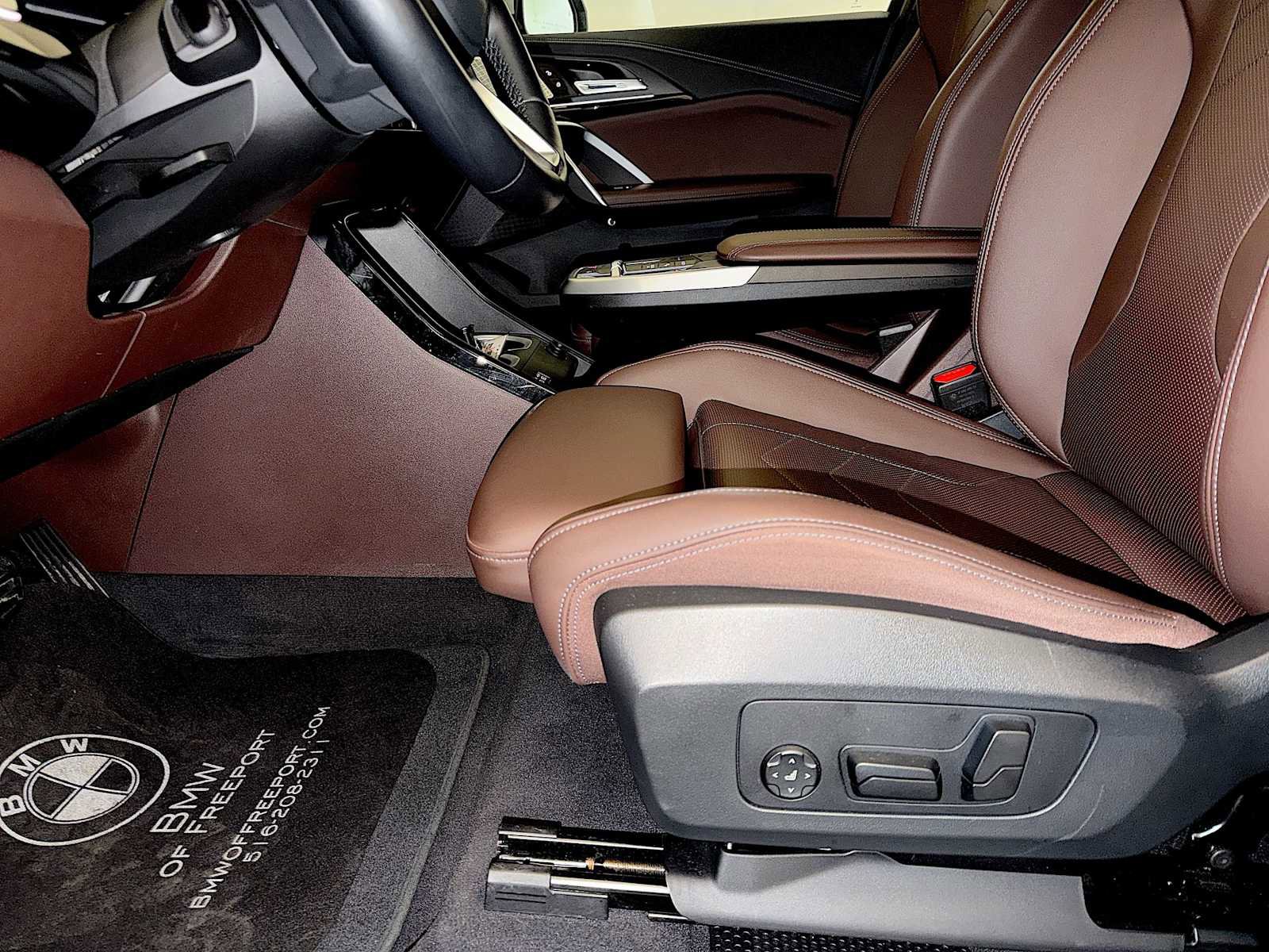 Certified 2024 BMW X1 xDrive28i w/ Premium Package image 10