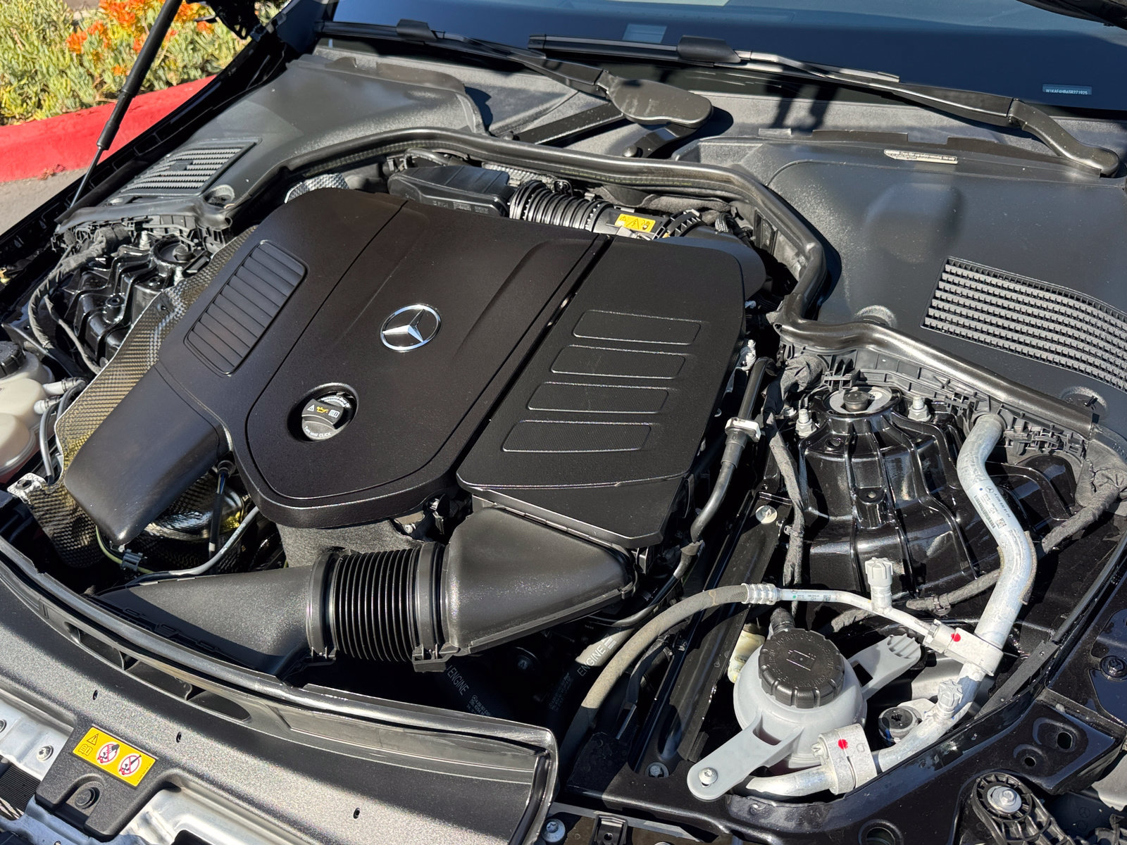 Used 2025 Mercedes-Benz C 300 4MATIC Sedan image 6