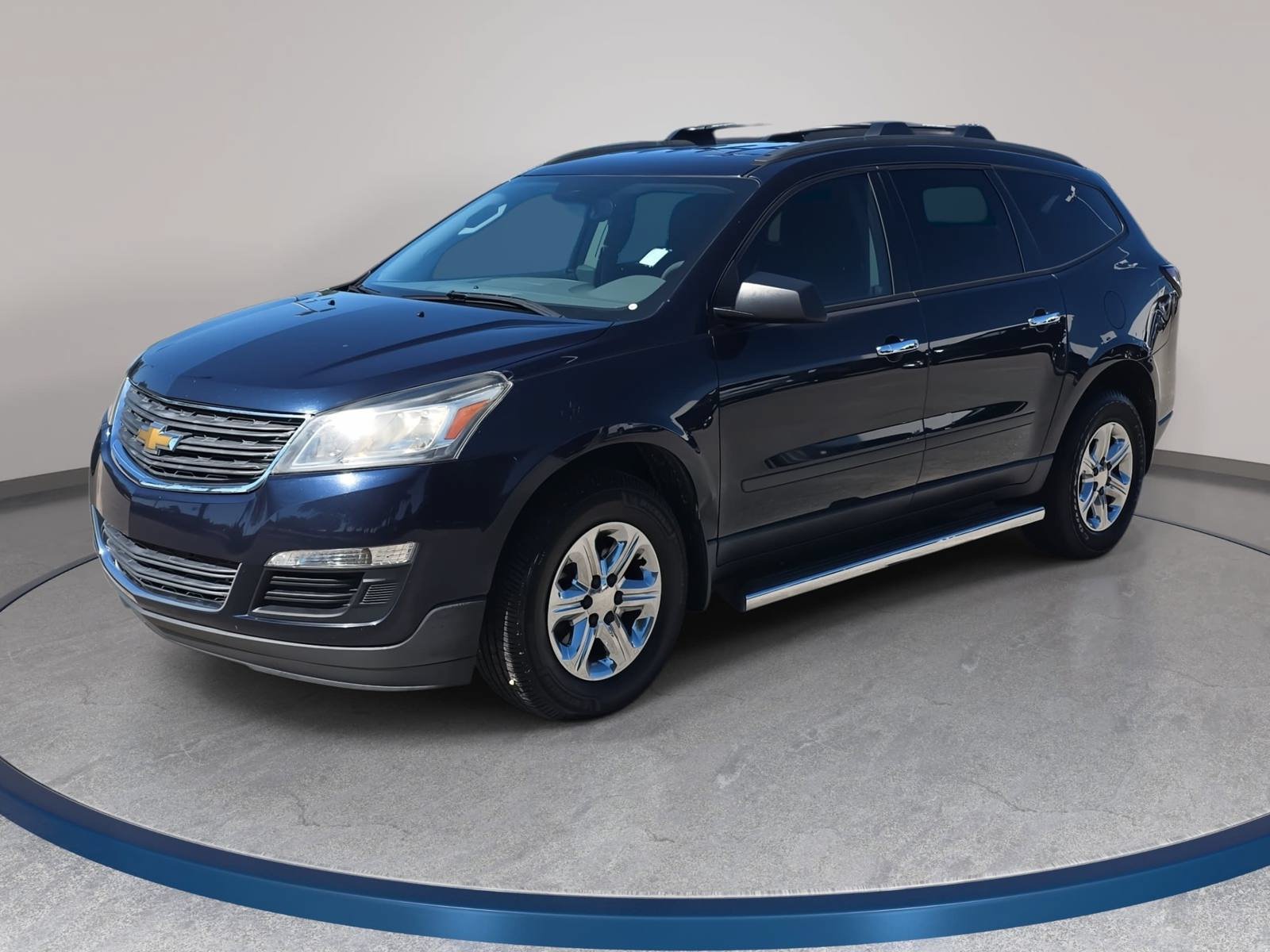 Used 2015 Chevrolet Traverse LS FWD image 1