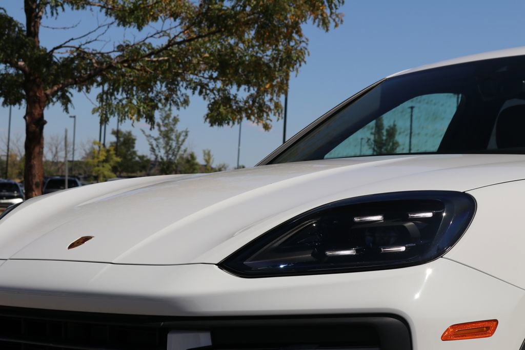 Used 2024 Porsche Cayenne image 11