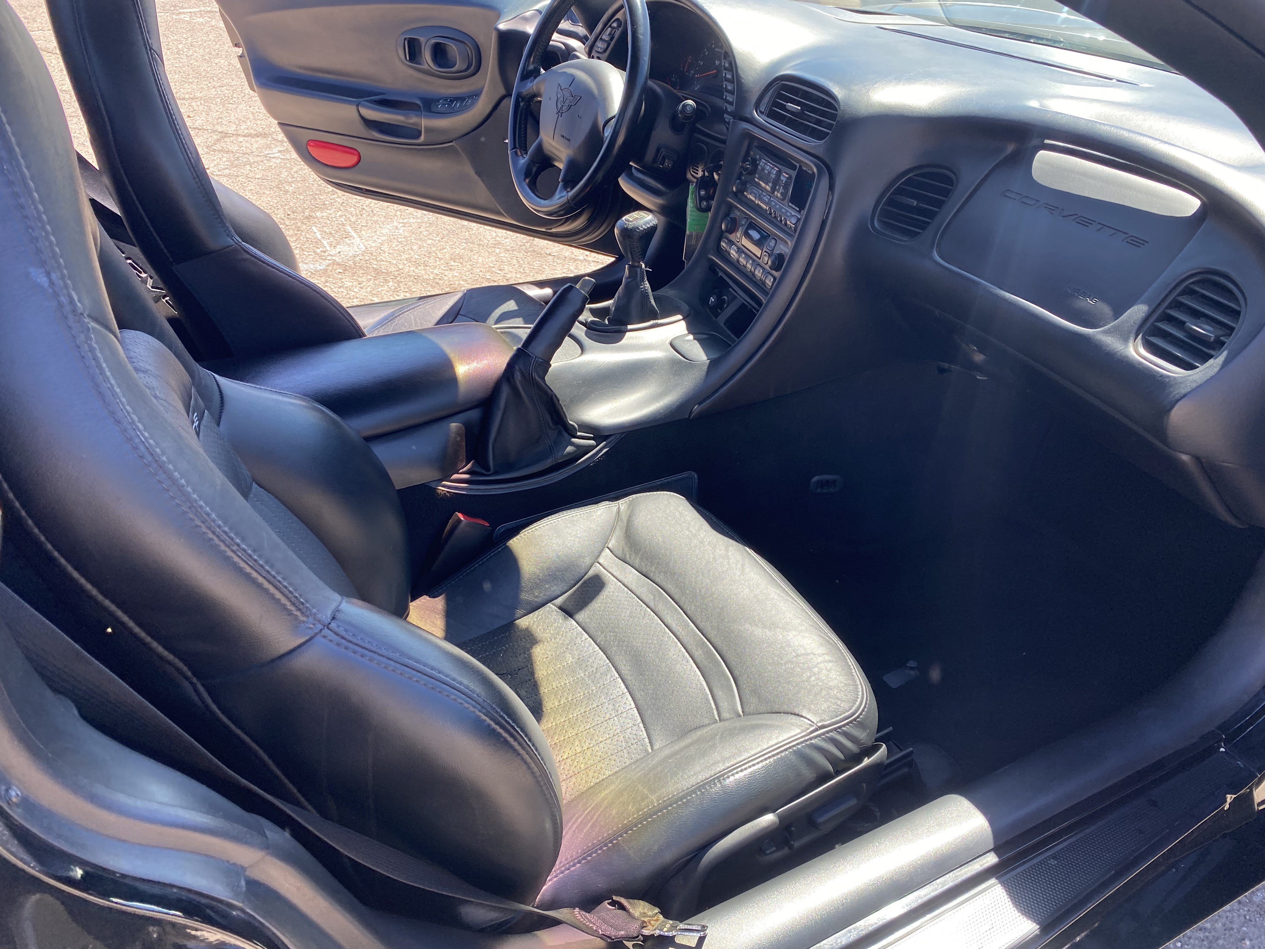 Used 2001 Chevrolet Corvette Convertible w/ Preferred Equipment Group2 RWD image 15