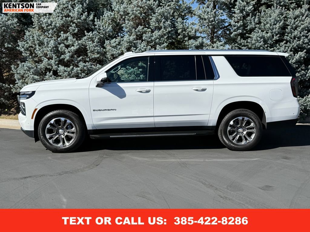 Used 2025 Chevrolet Suburban LT w/ Comfort Package image 4