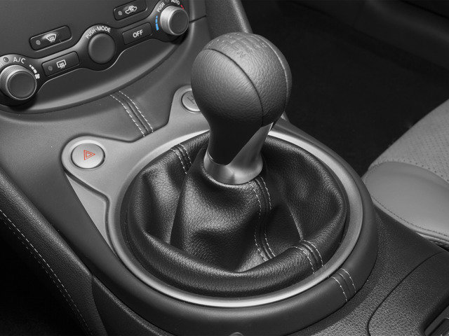 Used 2016 Nissan 370Z Touring RWD image 13
