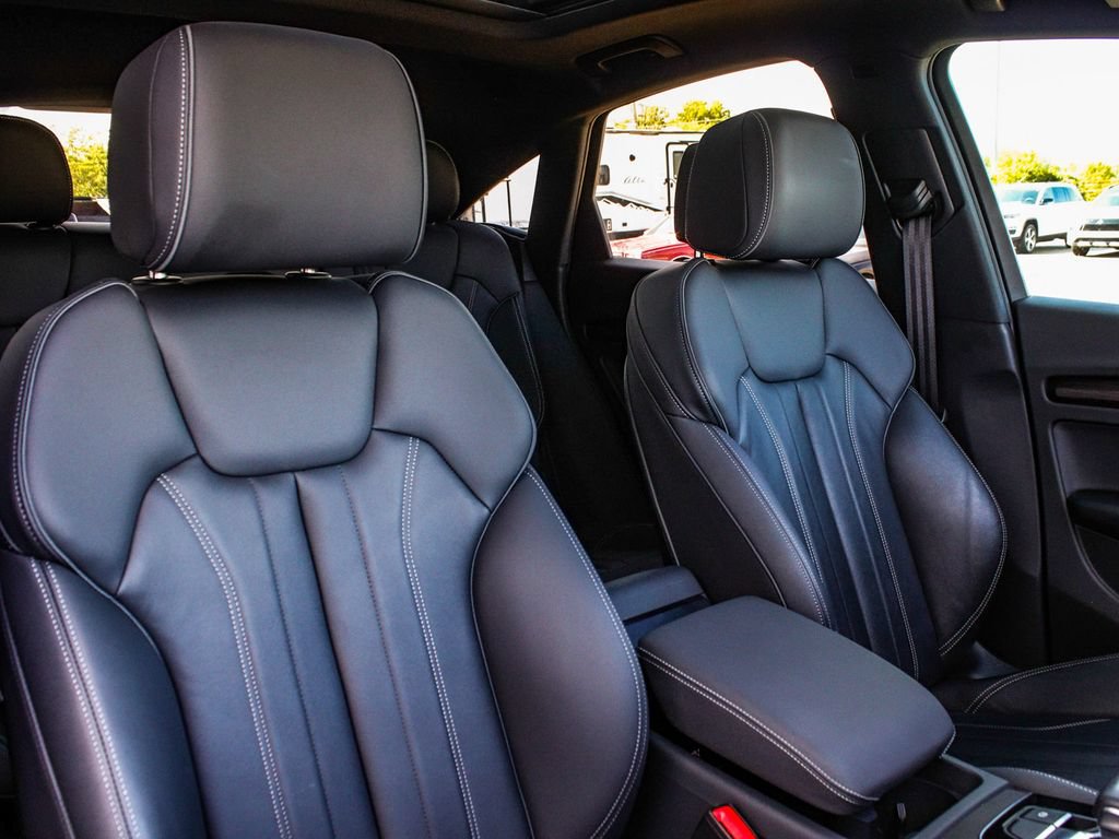 Used 2023 Audi Q5 2.0T Premium w/ Convenience Package AWD/4WD image 40