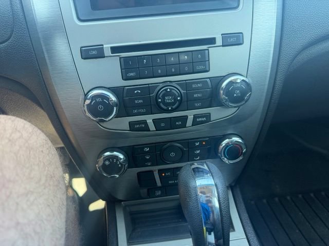 Used 2011 Ford Fusion SE FWD image 15