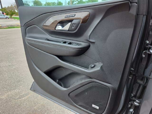 Used 2019 GMC Terrain Denali w/ Advanced Safety Package AWD/4WD image 19
