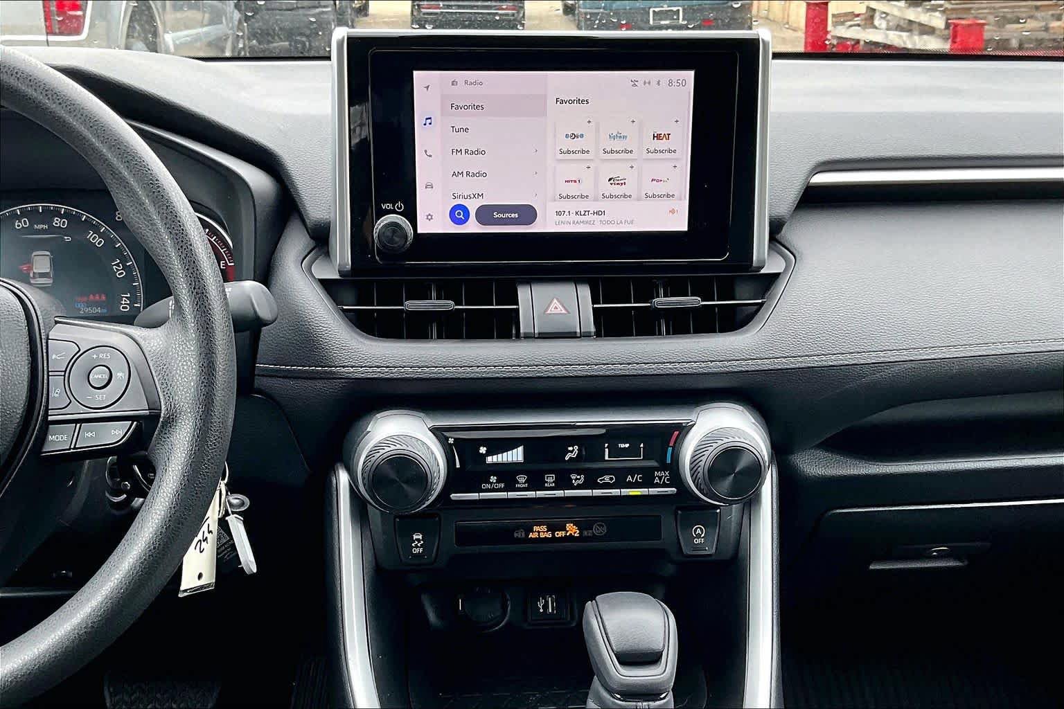 Used 2023 Toyota RAV4 LE AWD/4WD image 9