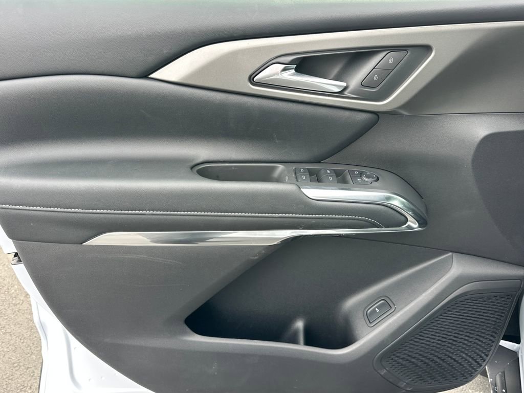 New 2026 Chevrolet Traverse LT w/ Midnight/Sport Edition image 12