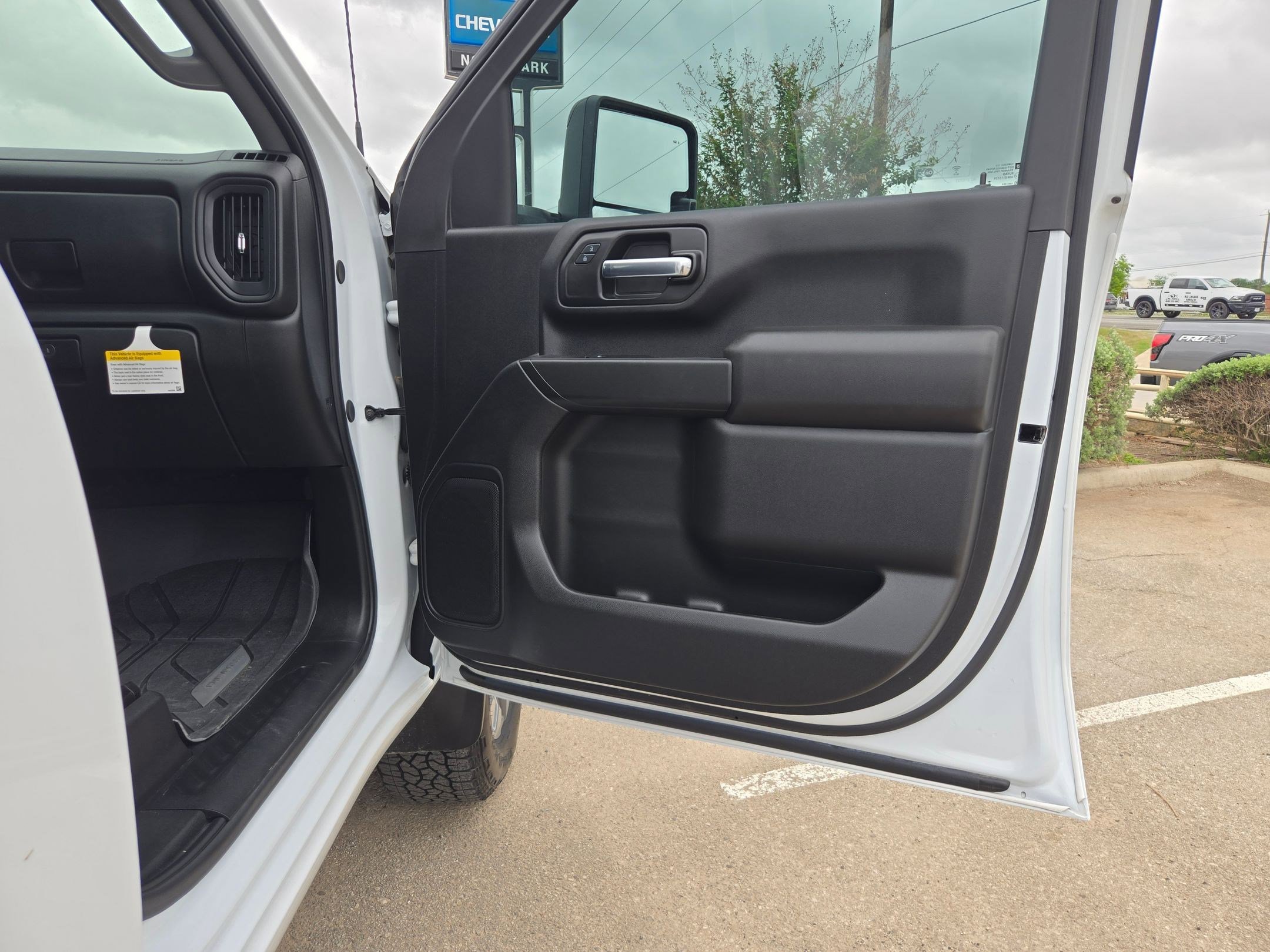 Certified 2025 Chevrolet Silverado 2500 Custom w/ Custom Value Package AWD/4WD image 20