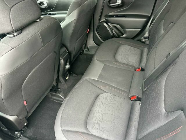 Used 2019 Jeep Renegade Trailhawk AWD/4WD image 14