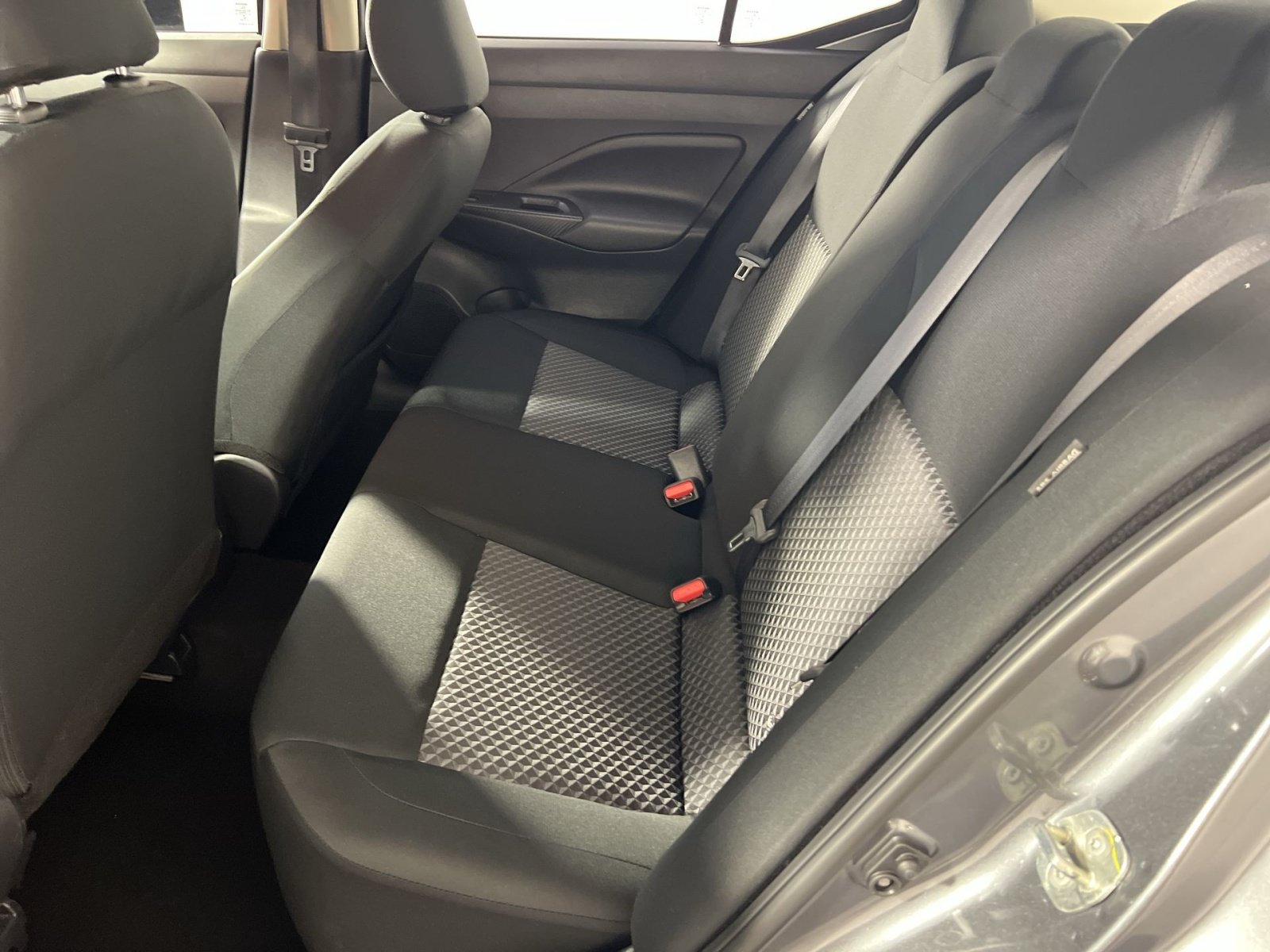 Used 2021 Nissan Versa S FWD image 25