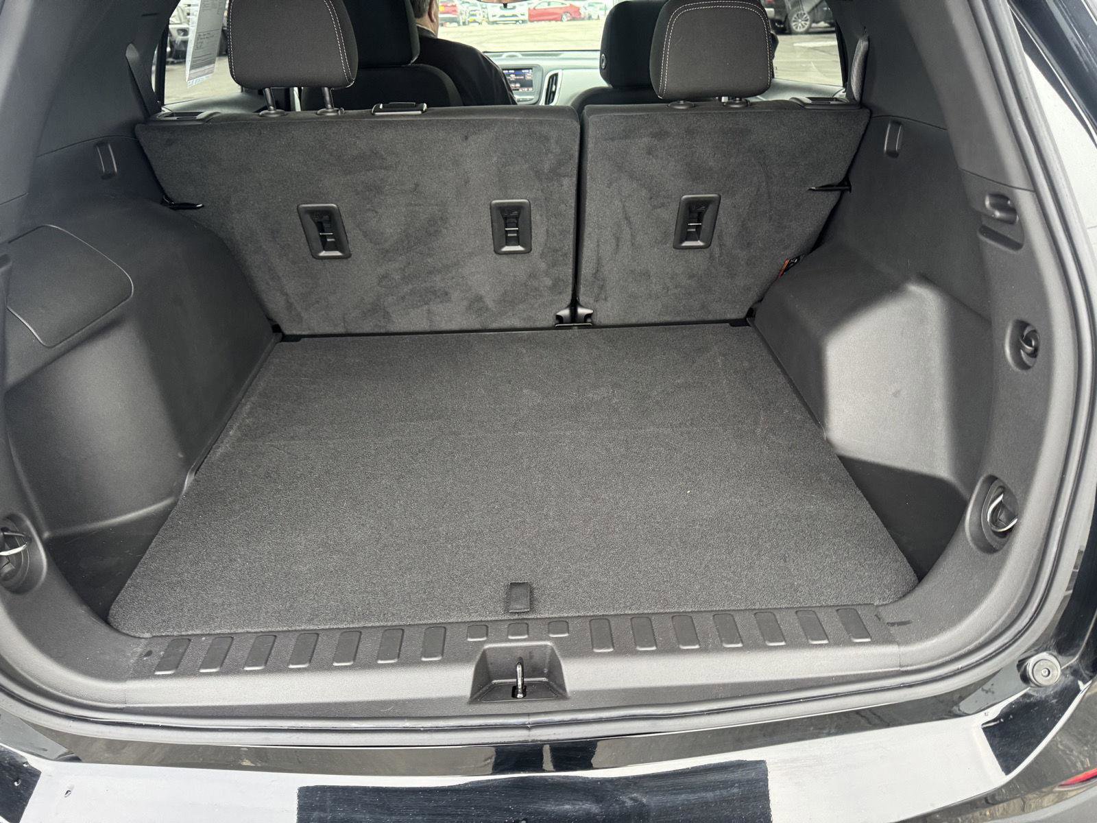 Used 2023 Chevrolet Equinox LS w/ LS Convenience Package image 5