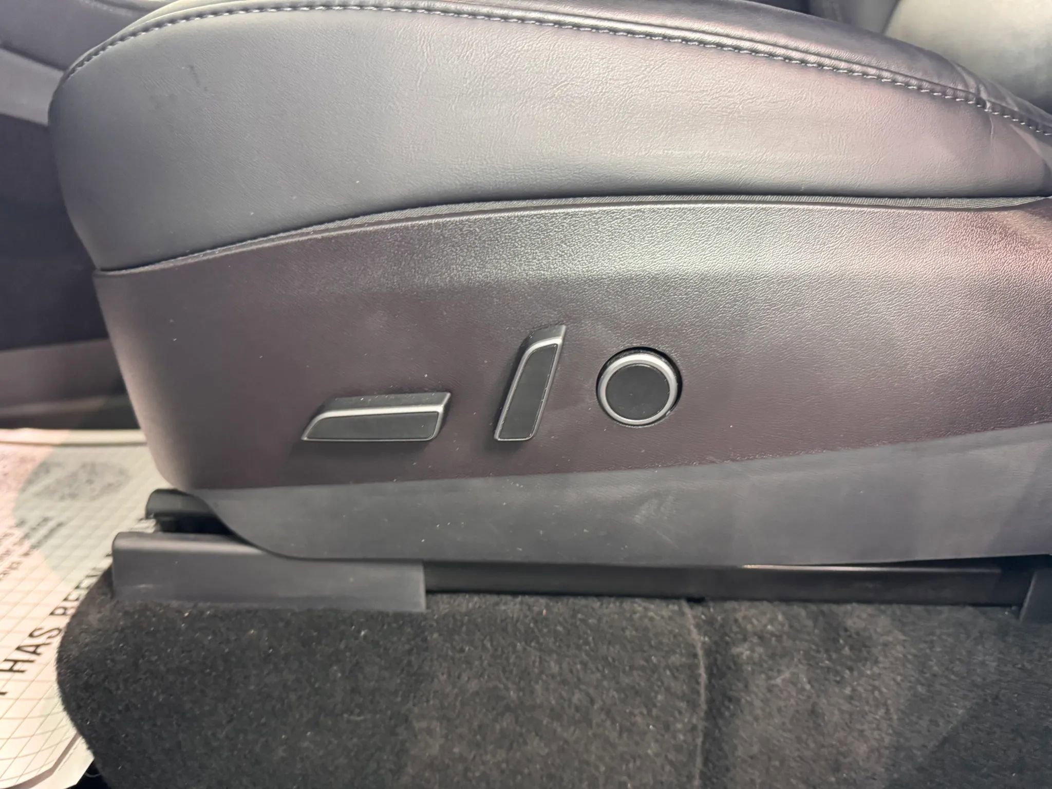 Used 2022 Tesla Model Y Performance image 11