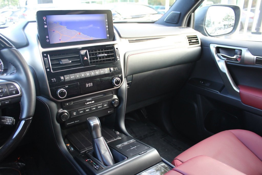 Used 2023 Lexus GX 460 Premium w/ Premium Package image 16