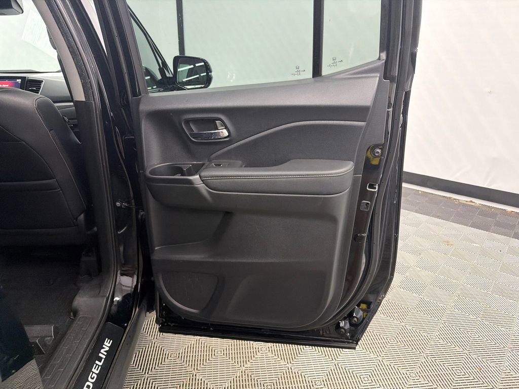 Used 2023 Honda Ridgeline RTL-E image 18