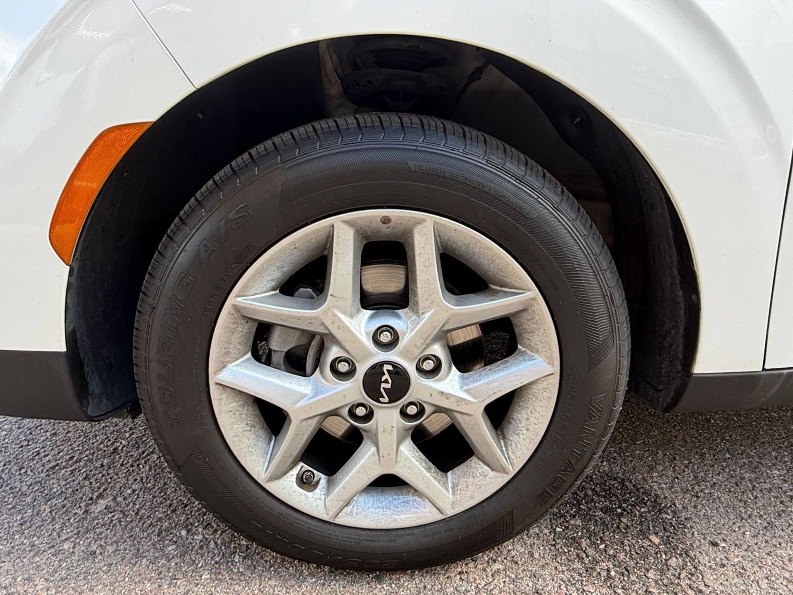Used 2025 Kia Soul LX w/ LX Technology Package FWD image 27
