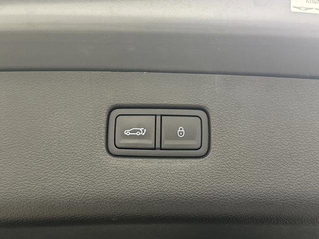 Used 2025 Genesis GV80 2.5T Prestige image 16