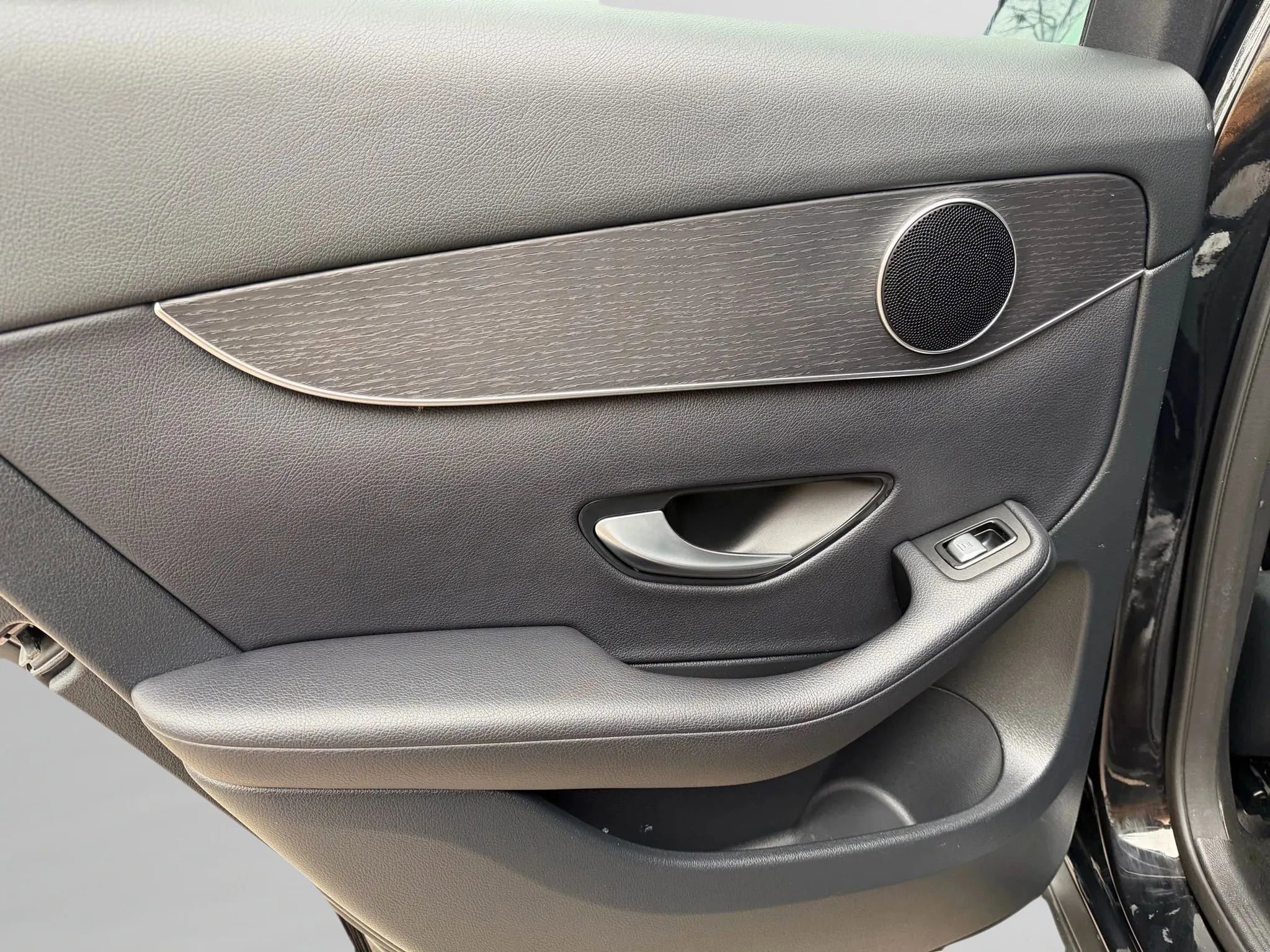 Used 2021 Mercedes-Benz GLC 300 4MATIC image 16