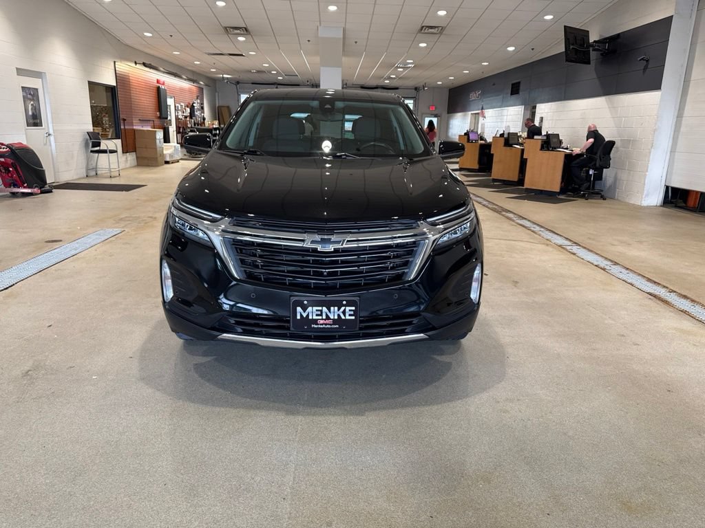 Used 2022 Chevrolet Equinox LT AWD/4WD image 2