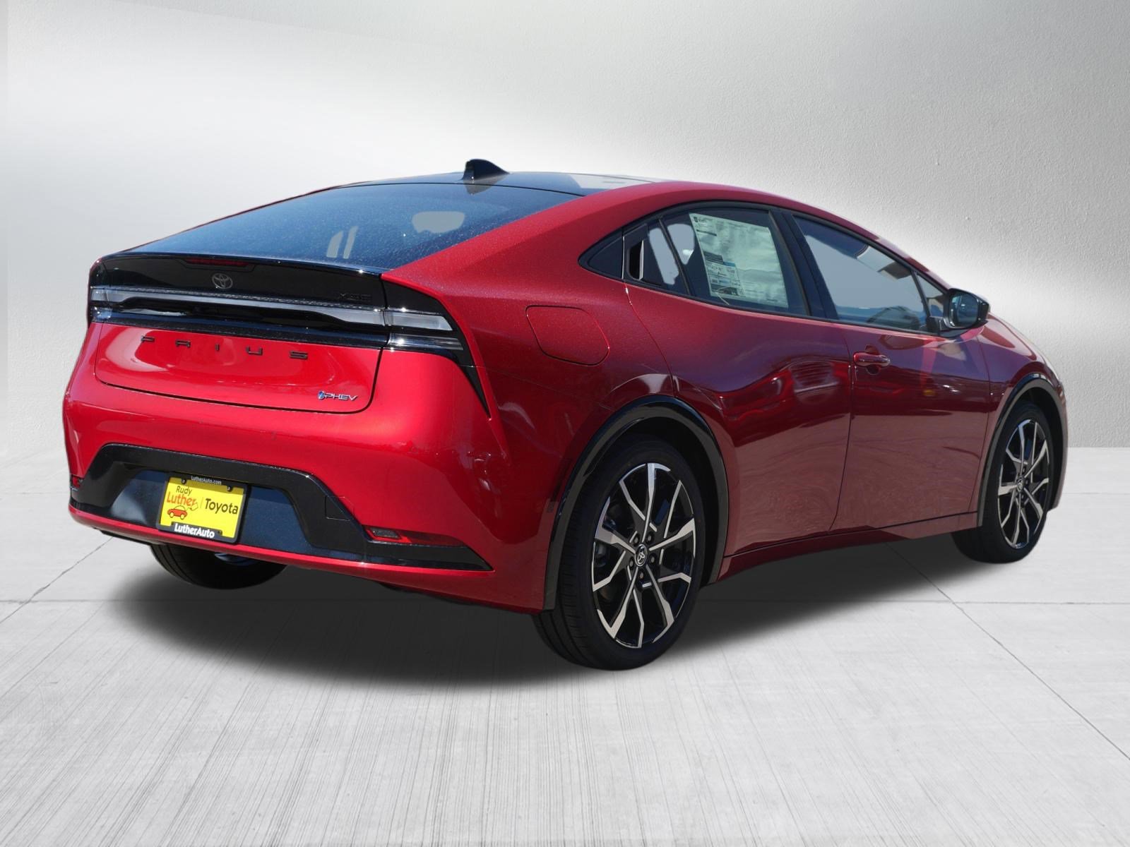 New 2026 Toyota Prius Plug-In Hybrid FWD image 2