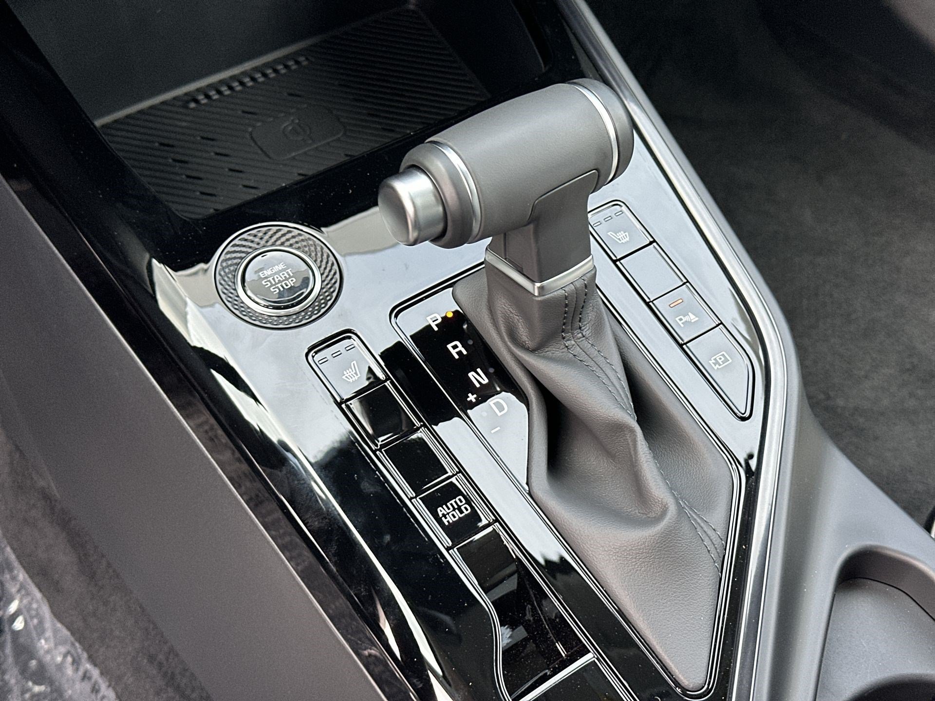 Certified 2025 Kia Niro EX Touring FWD image 20