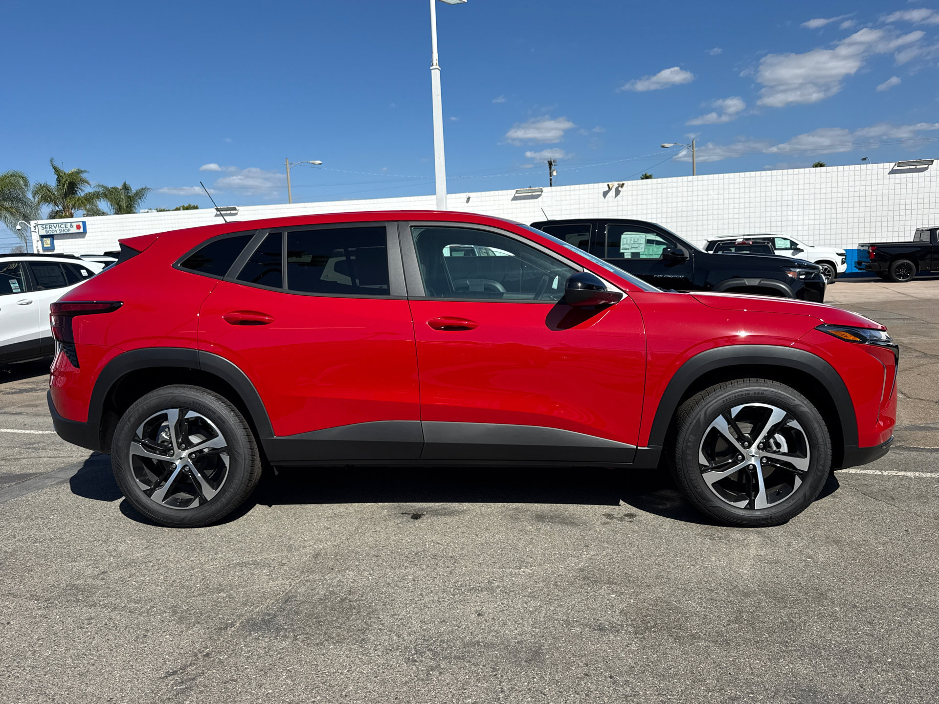 New 2026 Chevrolet Trax RS w/ Sunroof Package FWD image 6