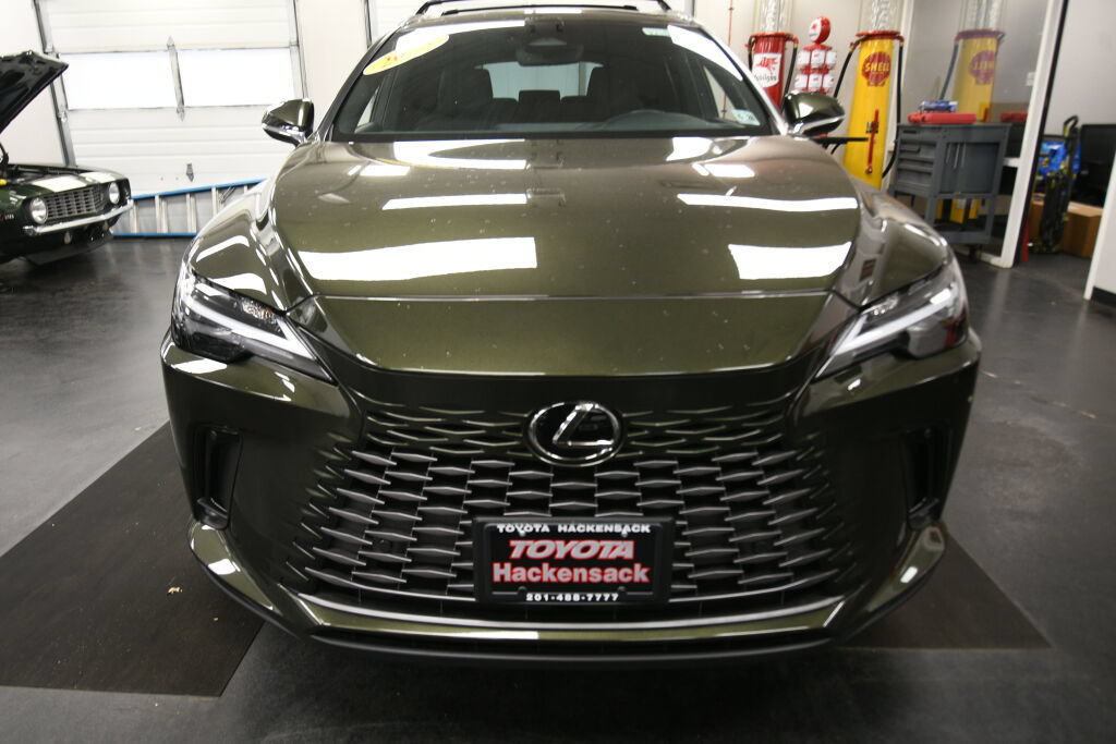 Used 2023 Lexus RX 350 Premium w/ Accessory Package AWD/4WD image 3